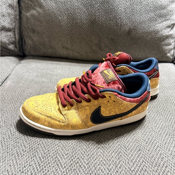 Nike SB Dunk Low Pro 'City of Cinema' sneaker - Picture 3 of 7